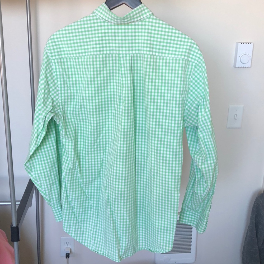 Vineyard Vines button up shirt - Med- Like NEW - Picture 3 of 3